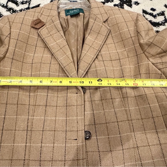 EUC Lauren Ralph Lauren tan lambswool plaid blazer.Sz 12 Purchased/never worn - Picture 14 of 15